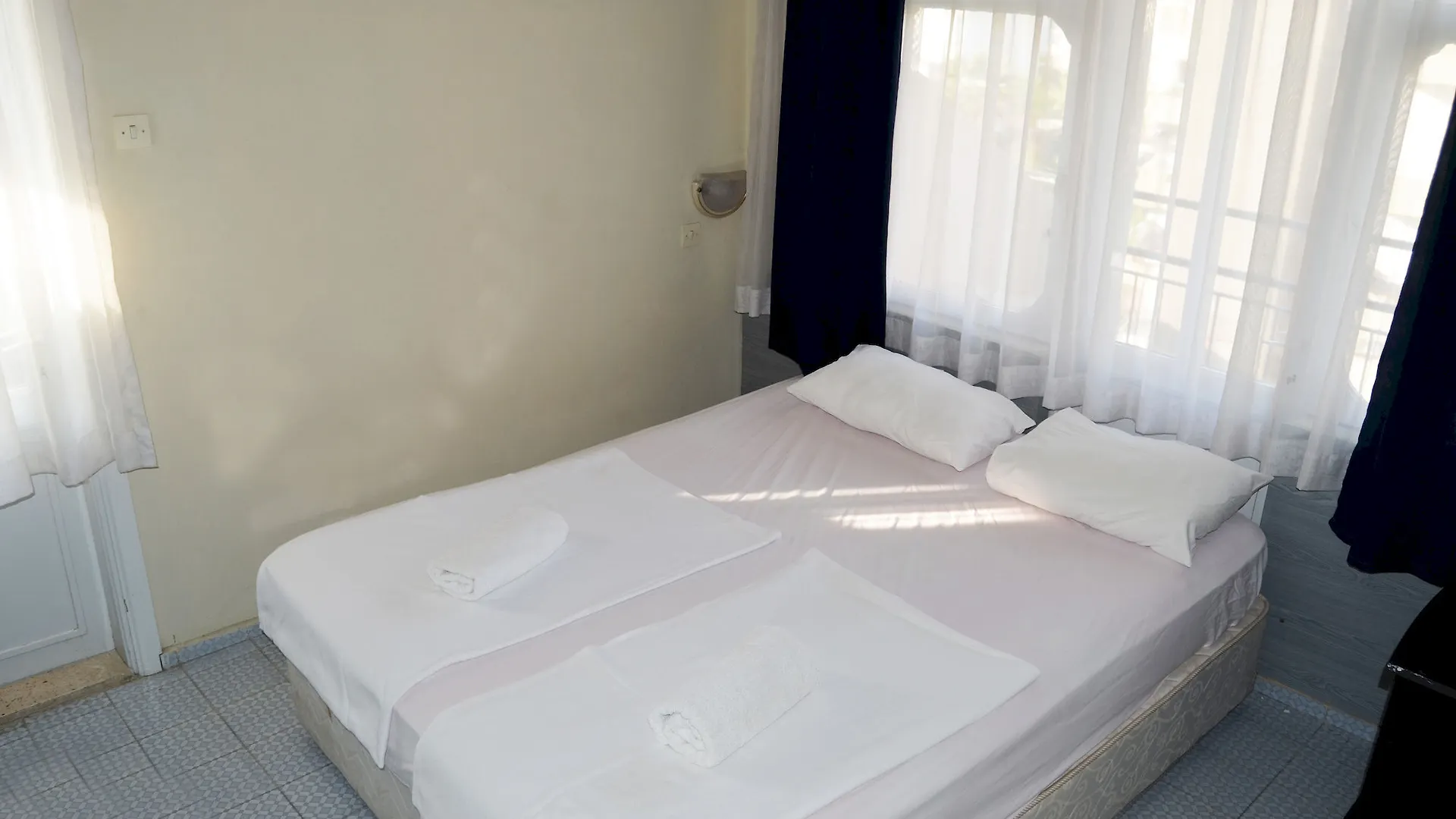 Ayda Hotel Kusadası 2*,